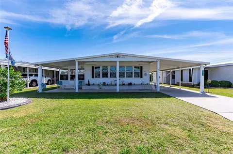 36744 Hibiscus Ct, Zephyrhills, FL 33542