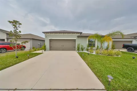 5414 Amaryllis Garden St, Apollo Beach, FL 33572