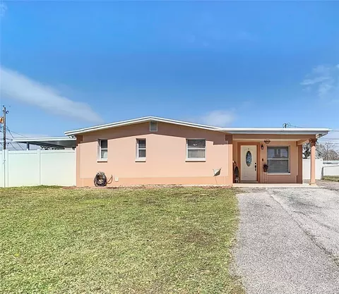 4523 W North St, Tampa, FL 33614