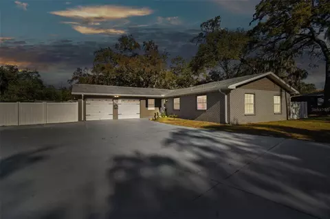 908 Edgedale Cir, Brandon, FL 33510