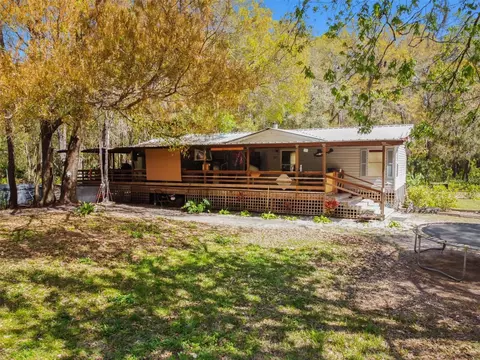 2219 Myrtle Tree Ln, Ruskin, FL 33570