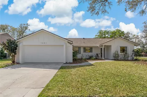 1301 W Redbud St, Plant City, FL 33563