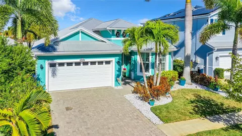 414 Bahama Grande Blvd, Apollo Beach, FL 33572