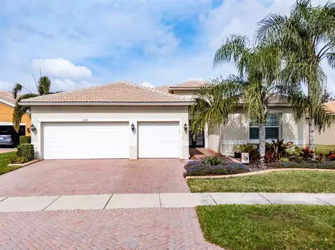 16209 Diamond Bay Dr, Wimauma, FL 33598