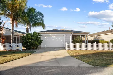 991 Pinewood Pl, The Villages, FL 32162