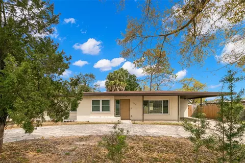 5412 Rainbow Dr, Temple Terrace, FL 33617