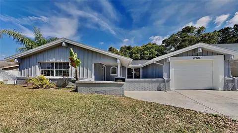 12206 Bear Trap Ln, Hudson, FL 34667