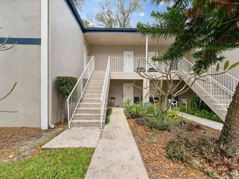 165 Picardy Villa Cir #100, Brandon, FL 33510