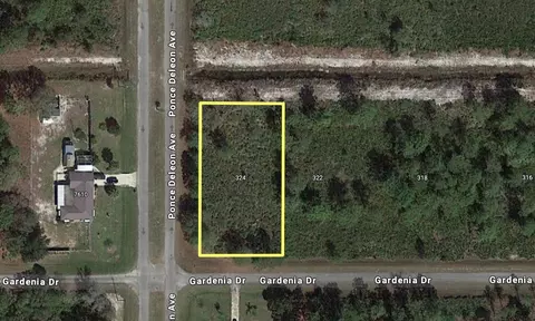 324 Gardenia Dr, Indian Lake Estates, FL 33855