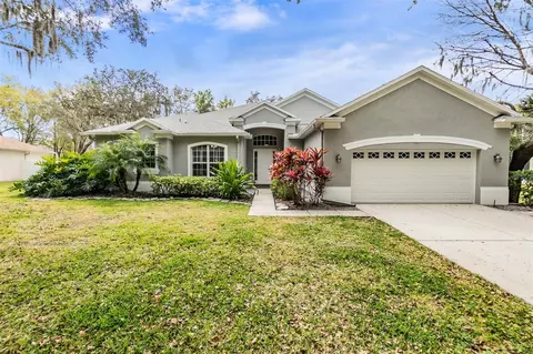 32 Camelot Ridge Dr, Brandon, FL 33511