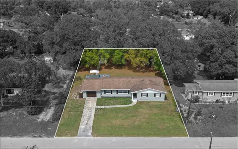 37235 Temple Ave, Zephyrhills, FL 33541