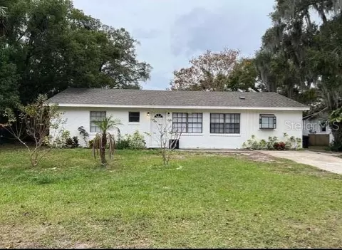 1420 E Carolina Ave, Deland, FL 32724