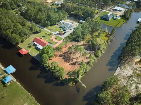 33 Amaryllis Dr S, Indian Lake Estates, FL 33855