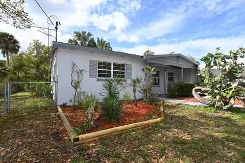 8827 W Millpoint Rd, Riverview, FL 33578