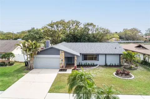 2315 Pin Oak Ln E, Clearwater, FL 33759