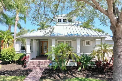 5413 Merritt Island Dr, Apollo Beach, FL 33572