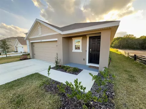 35397 Spruce Knob Ct, Dade City, FL 33525