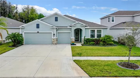 1475 Bering Rd, Wesley Chapel, FL 33543
