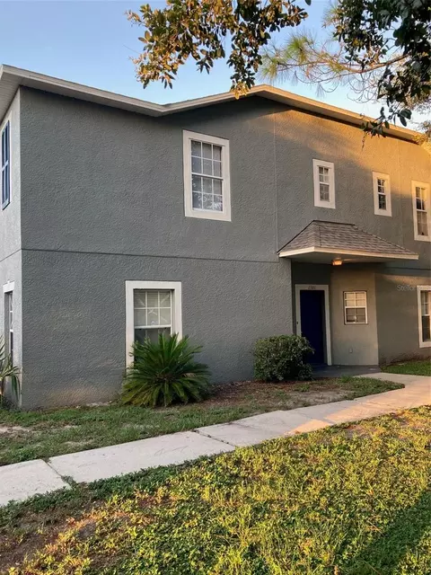 13101 Kings Crossing Dr, Gibsonton, FL 33534