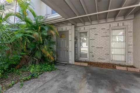 5262 Tennis Court Cir #6, Tampa, FL 33617
