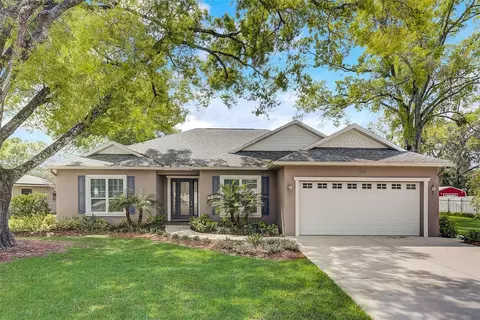 209 E Sadie St, Brandon, FL 33510