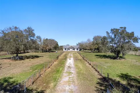 28535 Saint Joe Rd, Dade City, FL 33525