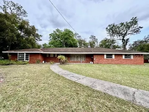 4906 Ryals Rd, Zephyrhills, FL 33541
