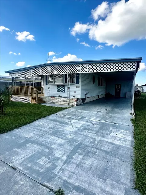 35127 Ada Ave, Zephyrhills, FL 33541