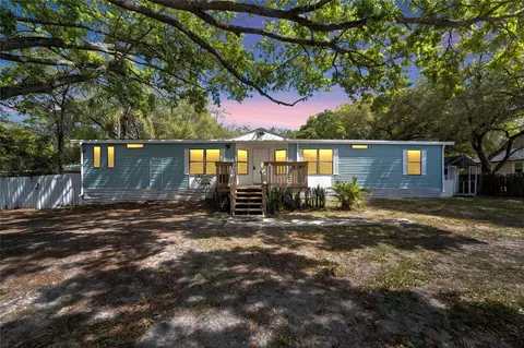 14815 N 19th St, Lutz, FL 33549