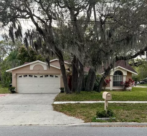 908 Pennsylvania Ave, Clearwater, FL 33755