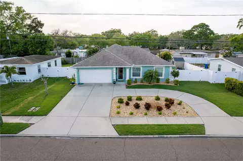 1336 74th St N, Saint Petersburg, FL 33710