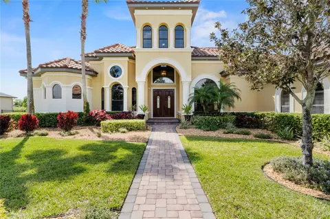 407 Hawk Talon Dr, Lithia, FL 33547