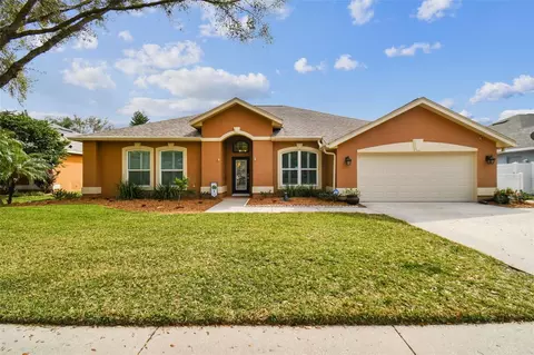 4034 Eagles Nest Dr, Valrico, FL 33596
