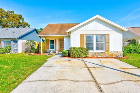 4660 W Eastwind Dr, Plant City, FL 33566