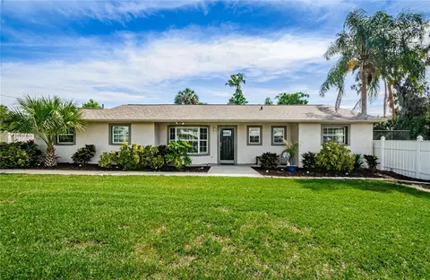 2702 Little Rd, Valrico, FL 33596