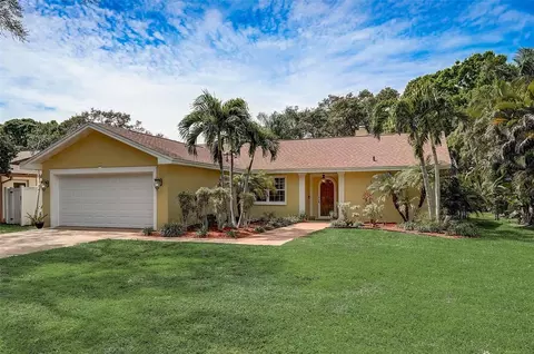 6026 Oakhurst Dr, Seminole, FL 33772