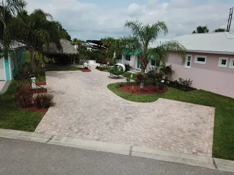 3285 Fish Hawk Dr, Polk City, FL 33868