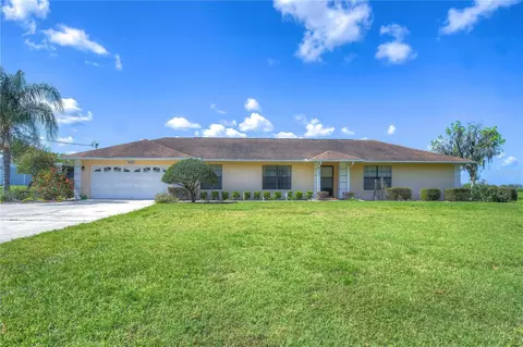 3850 Moores Lake Rd, Dover, FL 33527