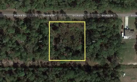 211 Orchid Dr, Indian Lake Estates, FL 33855