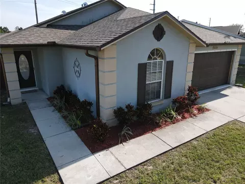 8438 Sun Dr, Port Richey, FL 34668