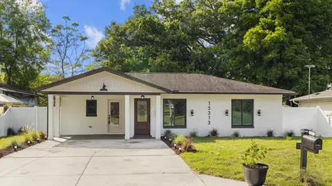 15313 Hillsborough Ave, Dade City, FL 33523