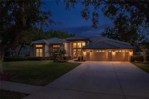 3226 Crescent Oaks Blvd, Tarpon Springs, FL 34688