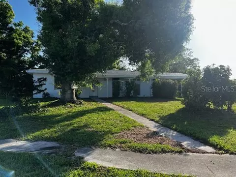 755 Floral Ln, Port Charlotte, FL 33952