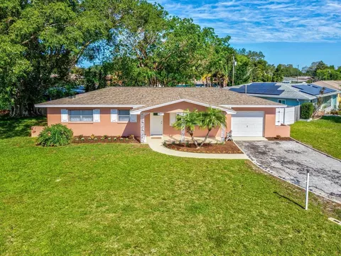 10801 88th Ave, Seminole, FL 33772