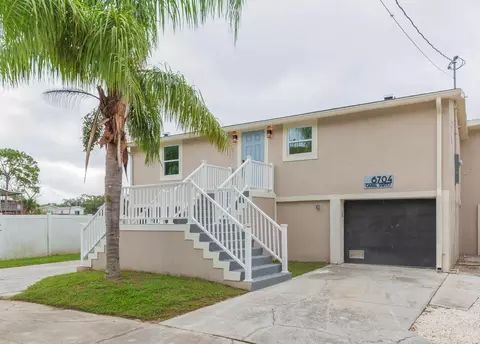 6704 Canal St, Hudson, FL 34667