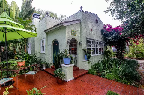 1612 S Arrawana Ave, Tampa, FL 33629