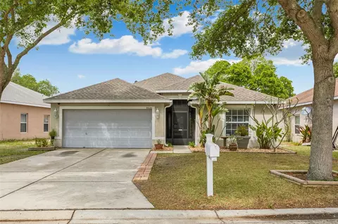9620 Cypress Harbor Dr, Gibsonton, FL 33534