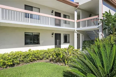 125 Lakeview Way, Oldsmar, FL 34677