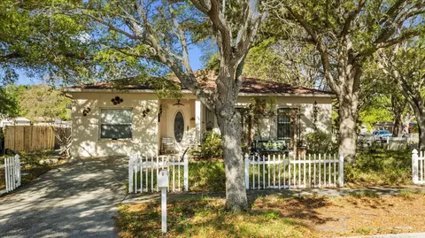 1705 Olympia Rd, Tampa, FL 33619