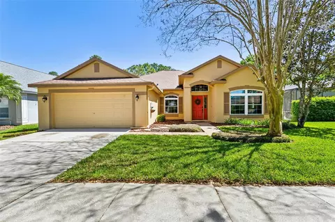 5840 Heronview Crescent Dr, Lithia, FL 33547